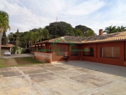 Casas-AV. DOIS CÓRREGOS-foto198107