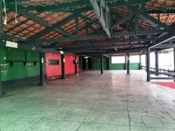 Comerciais-AV. TORQUATO DA SILVA LEITÃO-foto205323
