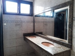 Comerciais-AV. TORQUATO DA SILVA LEITÃO-foto205325
