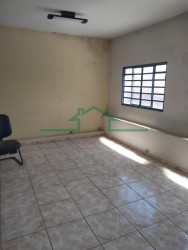 Comerciais-BARRACÃO VILA MONTEIRO-foto273574