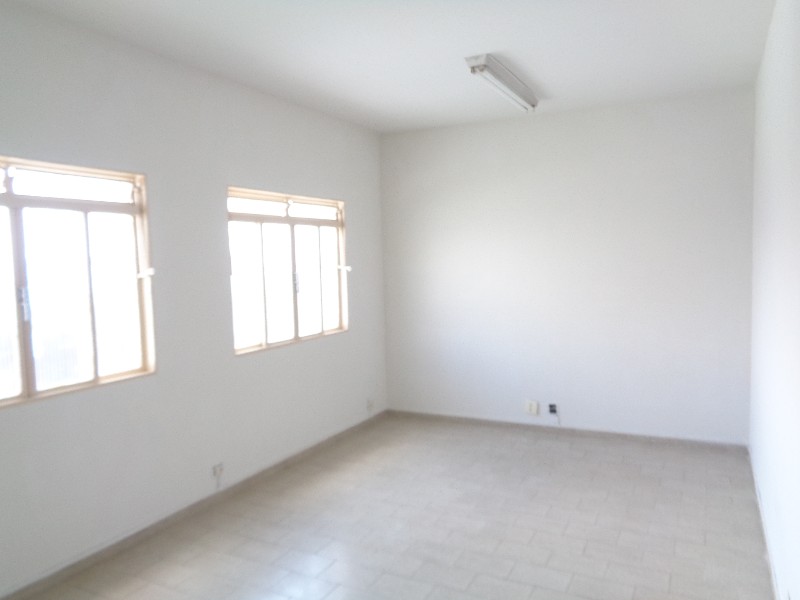 Comerciais-SALA RUA GOVERNADOR-foto82261