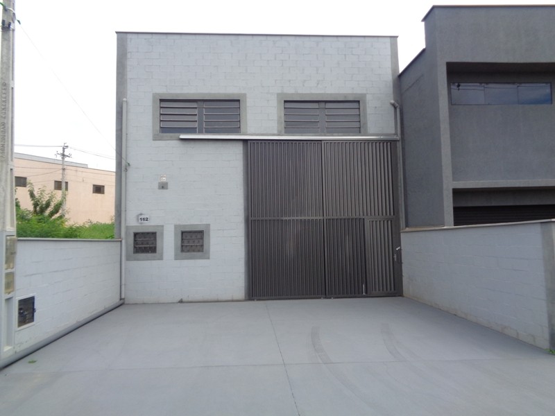 BARRACÃO JARDIM CALIFÓRNIA